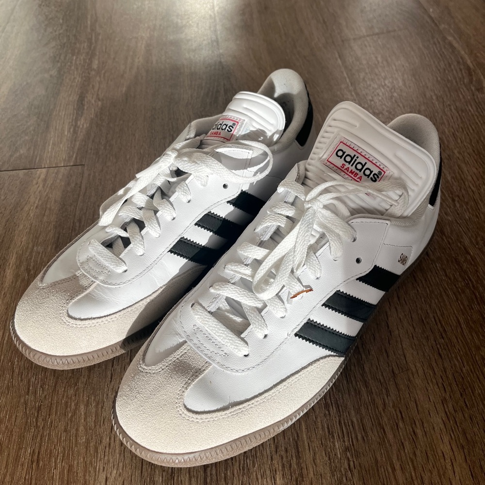 Barely used Adidas Sambas (Men)